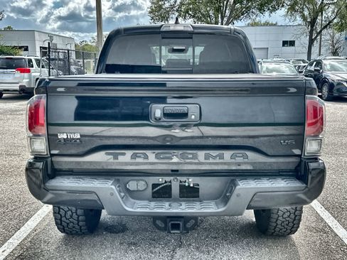 Used 2021 Toyota Tacoma Limited w/ Nightshade Package image 7