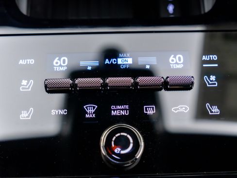 New 2026 Porsche Cayenne AWD/4WD image 25