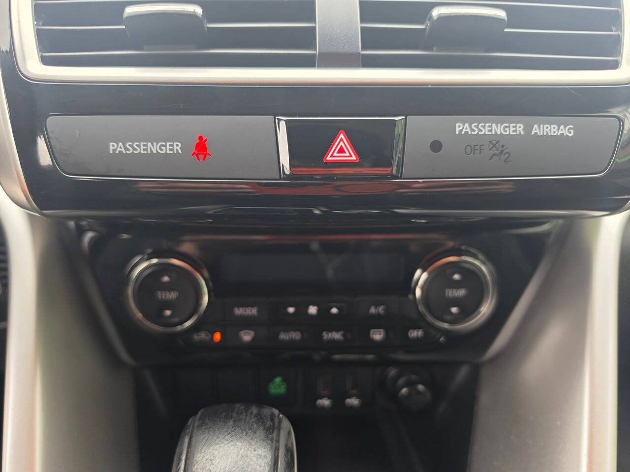 Used 2019 Mitsubishi Eclipse Cross SE AWD/4WD image 39