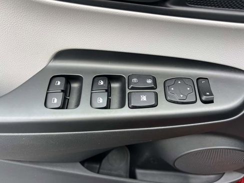 Certified 2023 Hyundai Kona SEL image 17