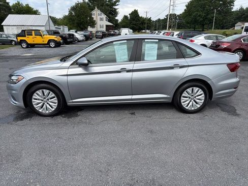 Used 2019 Volkswagen Jetta S w/ Driver Assistance Package FWD image 2