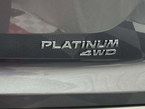 Used 2023 Nissan Pathfinder Platinum AWD/4WD image 8
