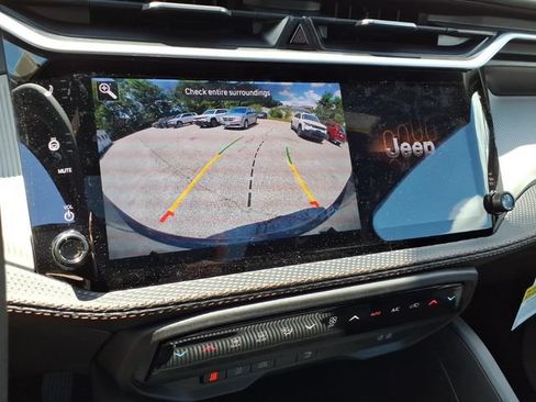 New 2026 Jeep Cherokee Limited AWD/4WD image 19
