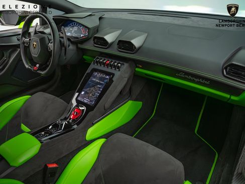 Used 2023 Lamborghini Huracan Tecnica image 21