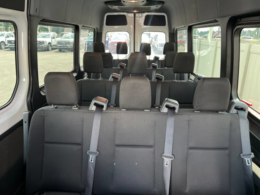 Used 2025 Mercedes-Benz Sprinter 2500 image 6