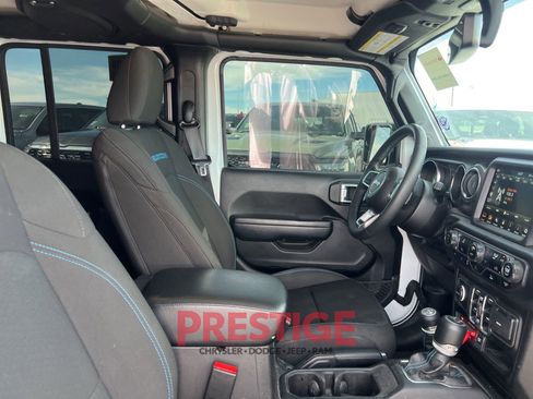 Used 2023 Jeep Wrangler Unlimited Rubicon 4xe AWD/4WD image 24