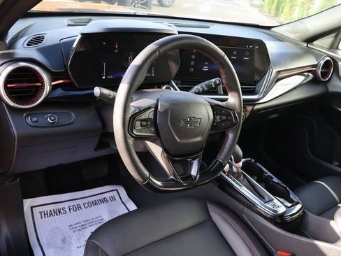 Used 2025 Chevrolet Trax RS w/ Driver Confidence Package FWD image 21