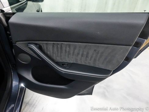 Used 2023 Tesla Model Y Long Range AWD/4WD image 40