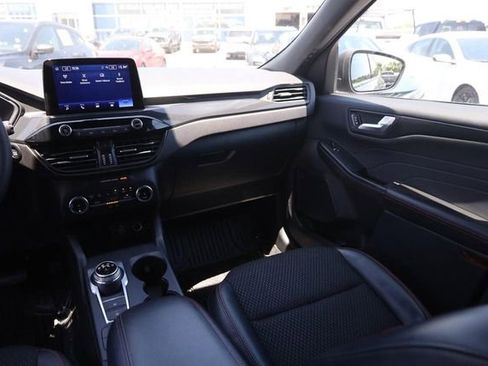 Certified 2025 Ford Escape ST-Line FWD image 24