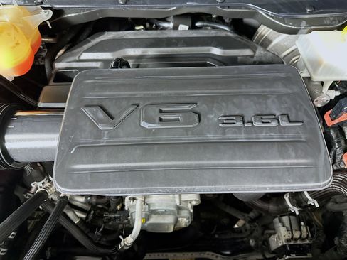 Used 2019 RAM 1500 Laramie image 33