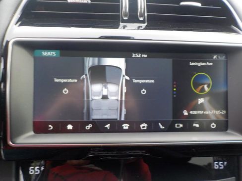 Used 2019 Jaguar F-PACE Prestige image 20