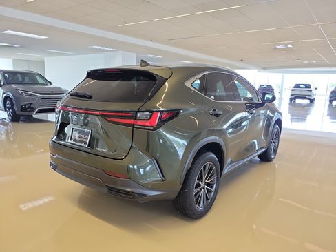 Used 2024 Lexus NX 250 FWD image 8