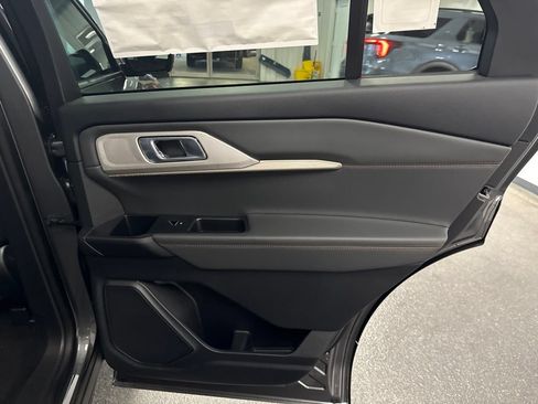 New 2026 Ford Explorer Active AWD/4WD image 36