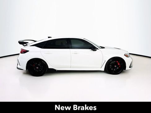 Used 2025 Honda Civic Type R image 9