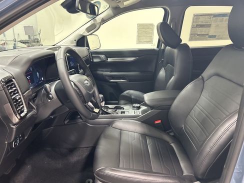 New 2025 Ford Ranger Lariat w/ Black Appearance Package image 9