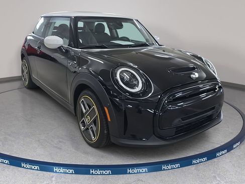 Used 2024 MINI Cooper SE image 4