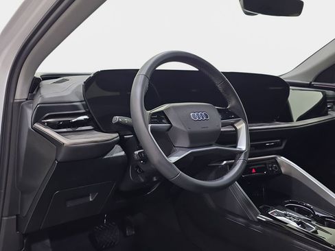 Used 2025 Audi Q5 Premium Plus w/ Premium Plus image 19