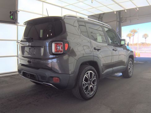 Used 2018 Jeep Renegade Limited w/ Trailer Tow Group image 3