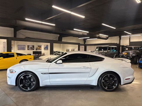 Used 2021 Ford Mustang GT Premium w/ Equipment Group 401A image 5