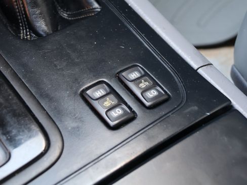 Used 2001 Toyota Land Cruiser AWD/4WD image 26