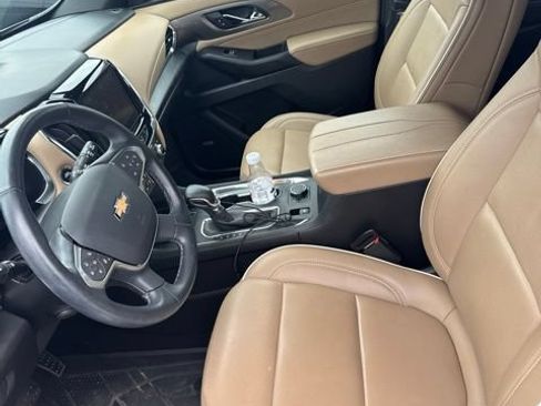 Used 2023 Chevrolet Traverse Premier w/ LPO, Floor Liner Package AWD/4WD image 5