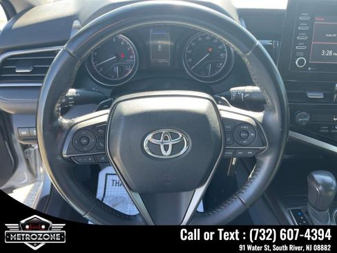Used 2021 Toyota Camry SE image 16