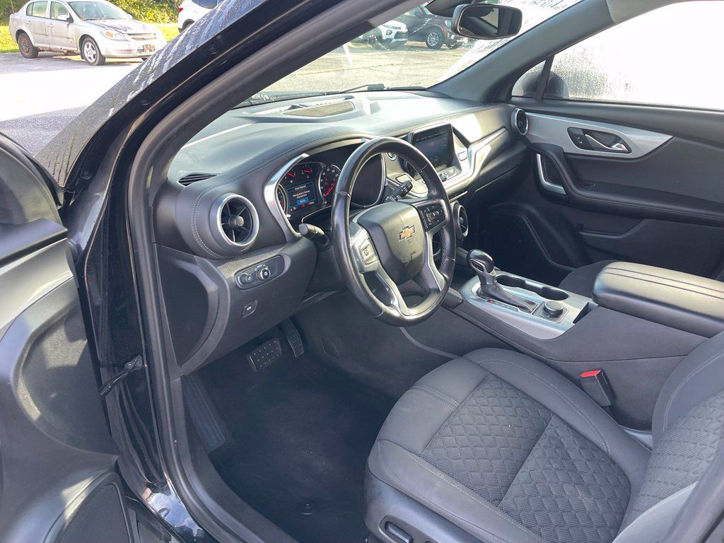 Used 2020 Chevrolet Blazer LT FWD image 10