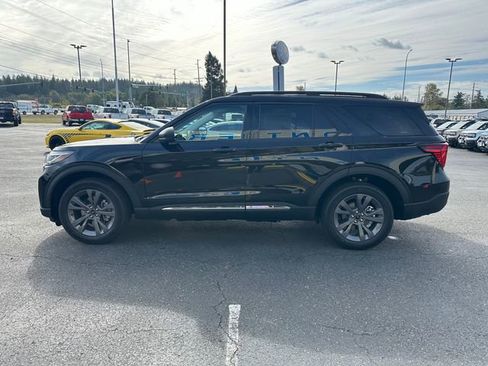 New 2025 Ford Explorer Active w/ Active Comfort Package image 6