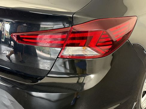 Used 2020 Hyundai Elantra SE image 33