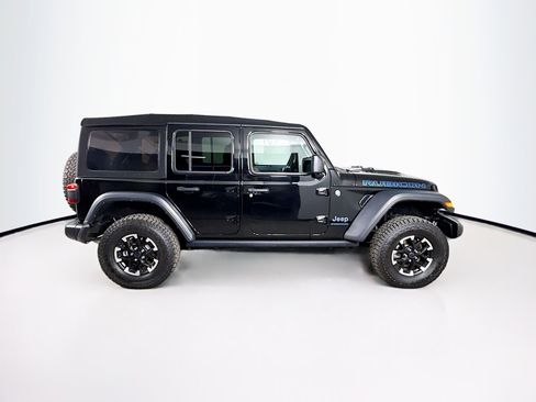 Used 2024 Jeep Wrangler Unlimited Rubicon 4xe image 2