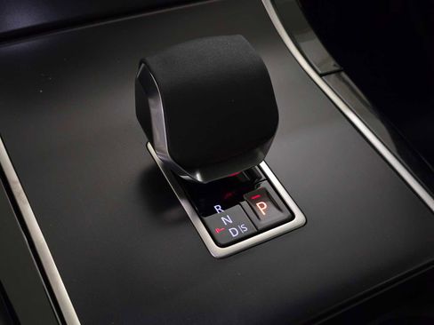 New 2026 Land Rover Range Rover Velar Dynamic SE image 36