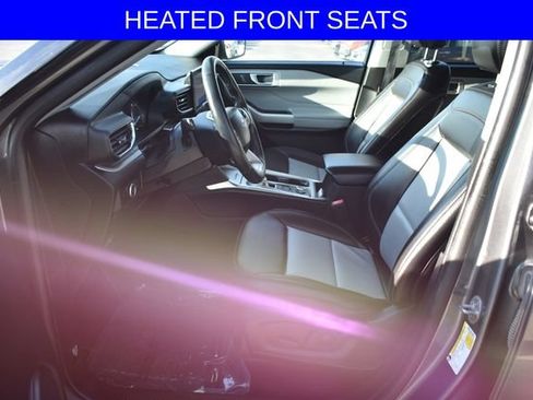 Used 2023 Ford Explorer XLT w/ XLT Sport Appearance Package AWD/4WD image 4