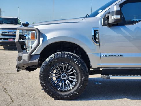 Used 2022 Ford F250 Lariat w/ Lariat Ultimate Package AWD/4WD image 9