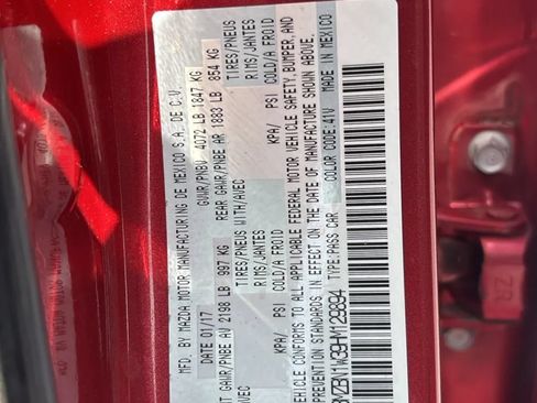 Used 2017 MAZDA MAZDA3 Grand Touring FWD image 37