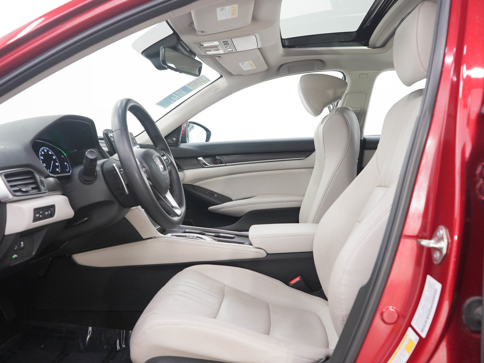 Used 2018 Honda Accord Touring image 21