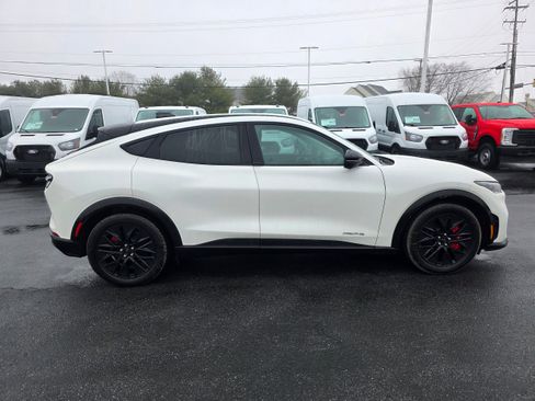 Used 2025 Ford Mustang Mach-E Premium w/ Sport Appearance Package image 6