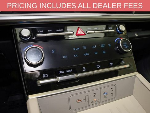 Used 2026 Hyundai Santa Fe SEL FWD image 16