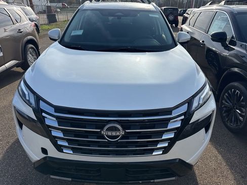 New 2026 Nissan Rogue Platinum AWD/4WD image 2