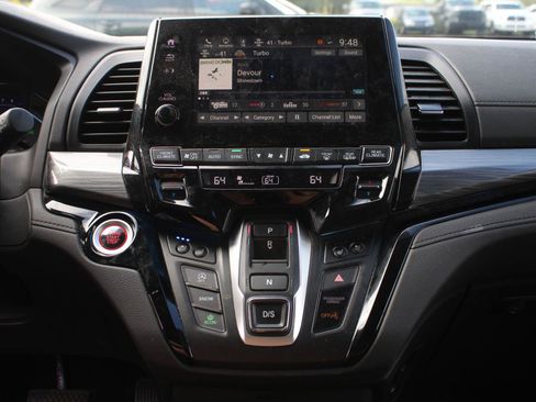 Used 2024 Honda Odyssey Elite image 14
