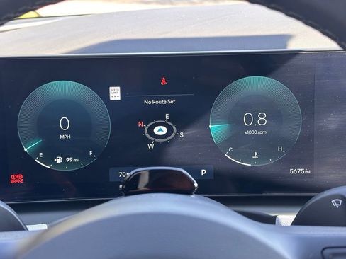 Certified 2025 Hyundai Santa Cruz Limited image 33