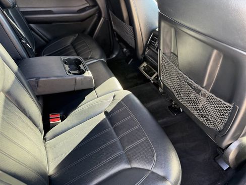 Used 2018 Mercedes-Benz GLE 350 4MATIC image 11