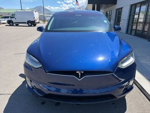 Used 2017 Tesla Model X 75D AWD/4WD image 2