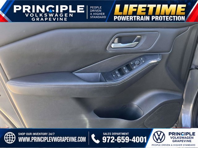 Used 2024 Nissan Rogue SV FWD image 10