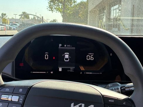 Used 2026 Kia K4 FWD image 38