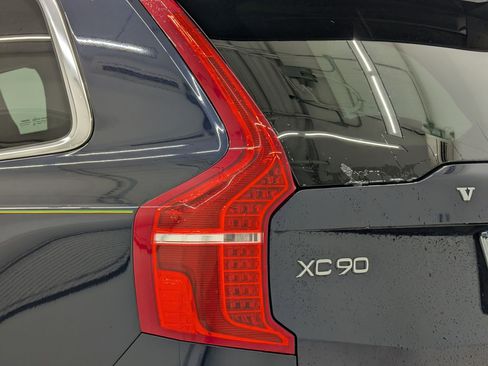 Used 2016 Volvo XC90 T6 Momentum w/ Momentum Plus Package image 12