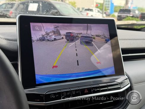 Used 2025 Jeep Compass Limited image 23