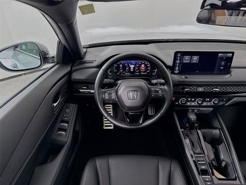 Used 2025 Honda Accord Sport image 2