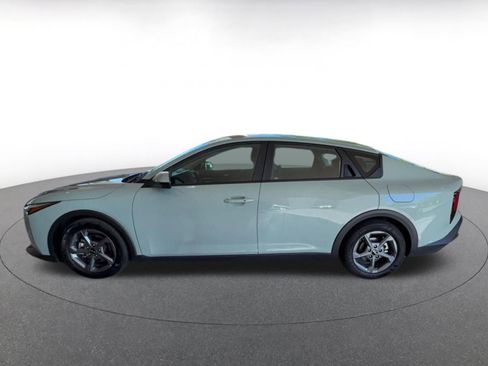 Used 2025 Kia K4 LXS FWD image 8