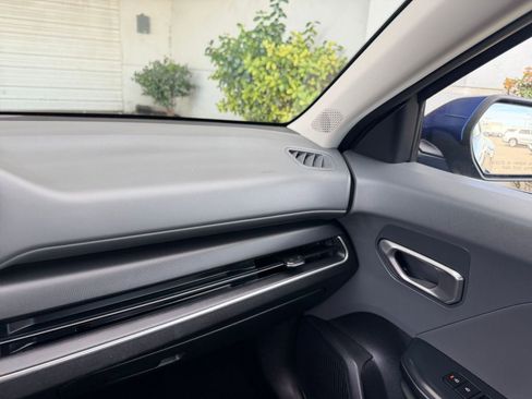 Used 2025 Kia K4 LXS image 36