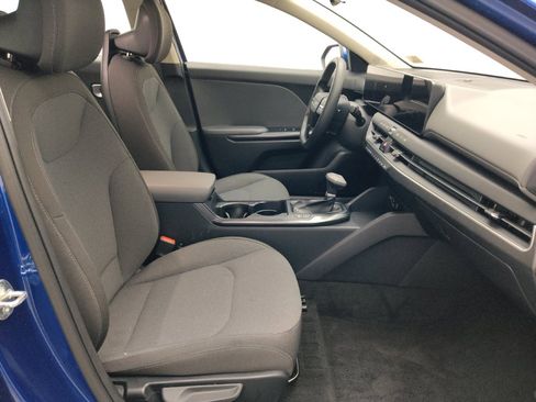 Used 2025 Kia K4 FWD image 21